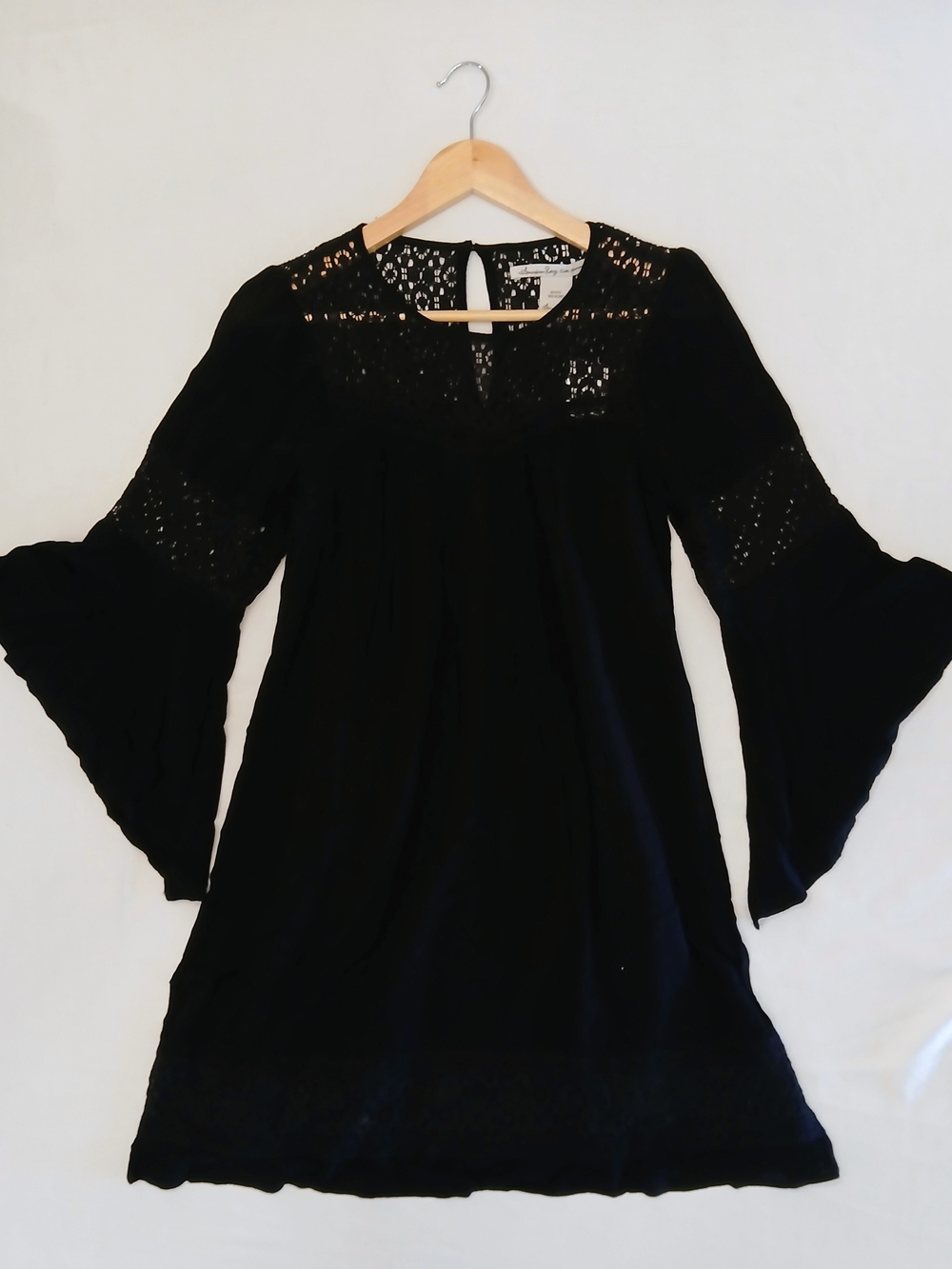 NWT American Rag Cie Black Boho Crochet Lace Bell Sleeve Tunic Dress Small
